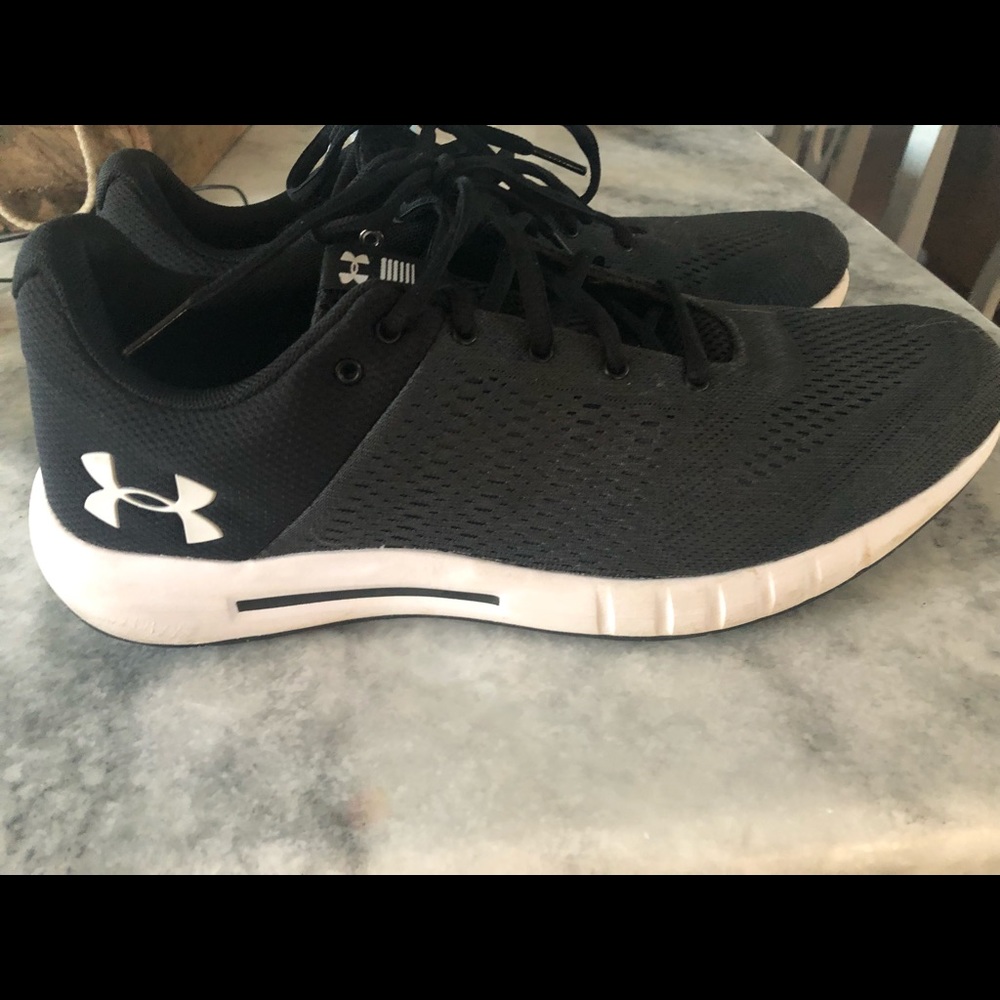 Men’s Under Armour running shoes